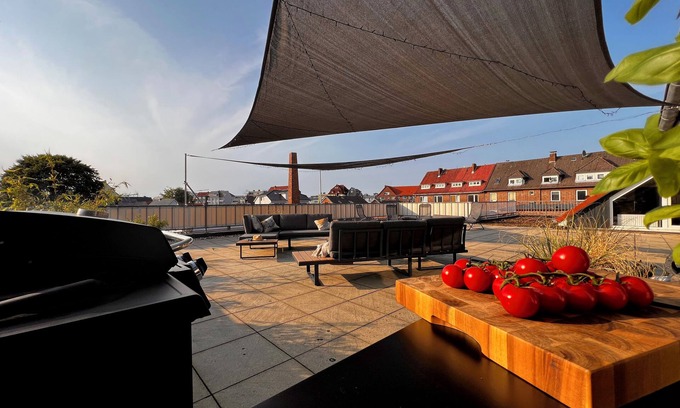 Cuxhaven Apartment | Luxurious penthouse apartment 200sqm in the Lotsenviertel 5 min to Altenliebe