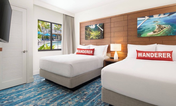 Park Shore Hotel | Luxurious Pool View Family Suite with Kitchen