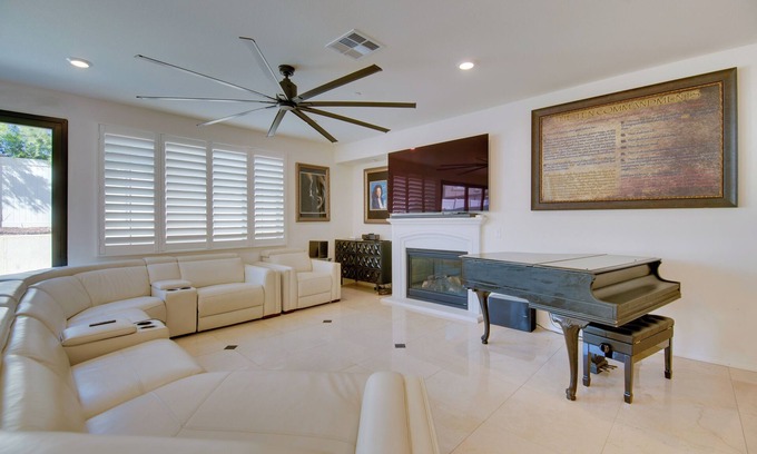 Sun City House | Luxurious & Spacious Family Duplex in Menifee!