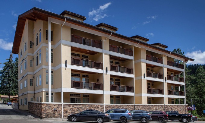 Leavenworth Condo | Luxurious Two-Story Penthouse Condo W/Private Patio & Breathtaking Mtn Views