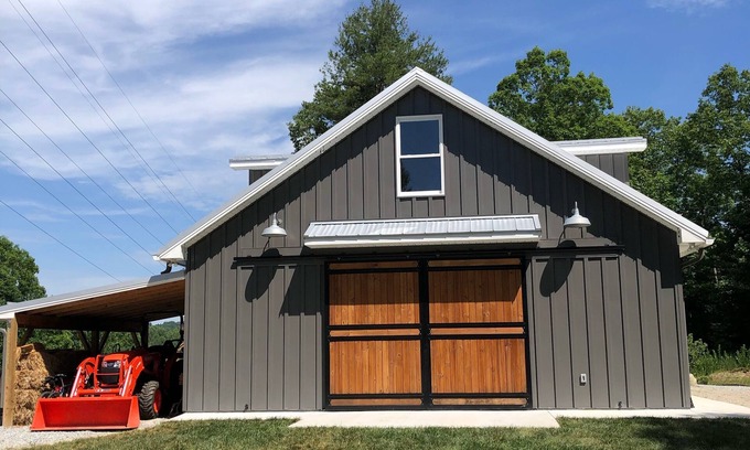 Saluda House | Luxurious Unique Stay!