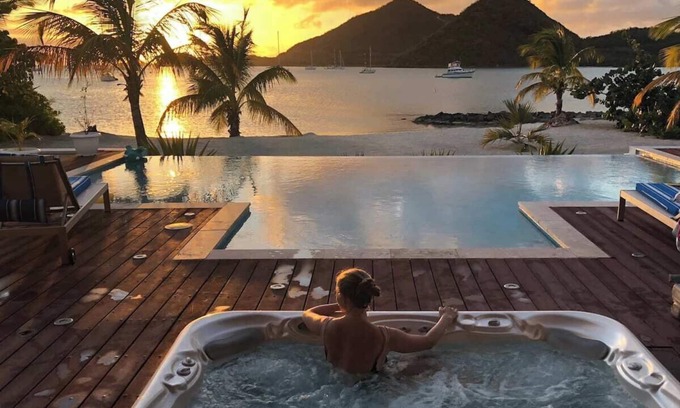 Jolly Harbour Villa | Luxurious Villa Antigua/Hot Tub/Private beach/Pool