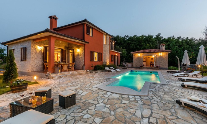 Presika Villa | Luxurious Villa near the sea