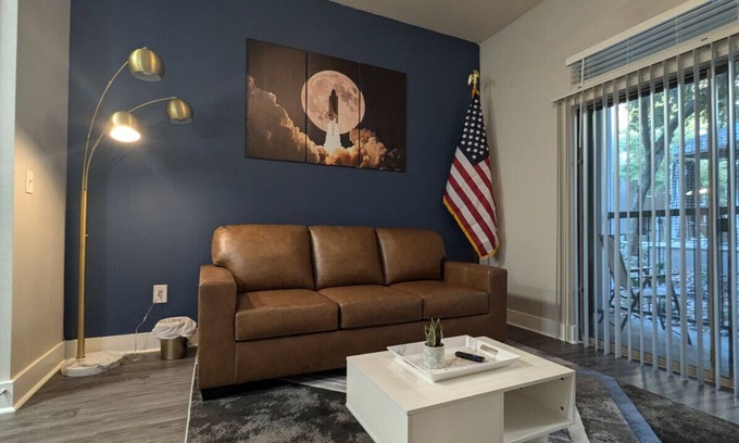 Nassau Bay Apartment | Luxury 1-Bed Apartment near Space Center Houston with gym, resort pool and more