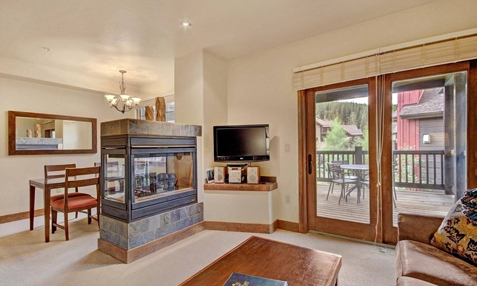 Copper Mountain Village House | Luxury 1-Bedroom Condo, 2-Minute Walk to Ski Lifts & West Village - CA3202