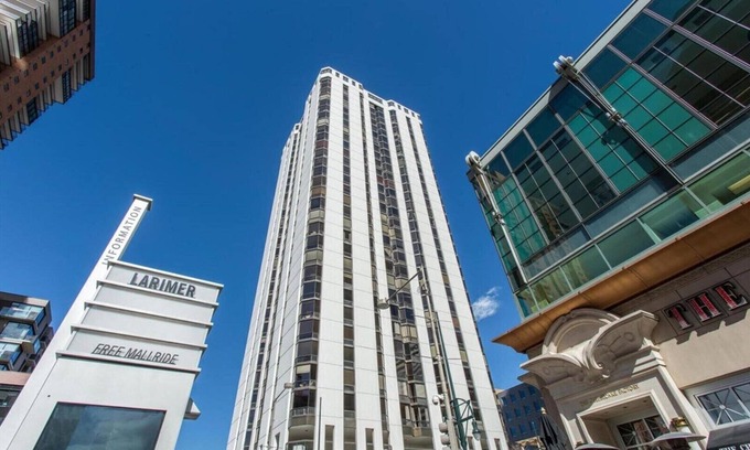 Downtown Denver Condo | Luxury 1-bedroom, 1.5 bathroom condo in Downtown Denver, Pool, Fitness Center