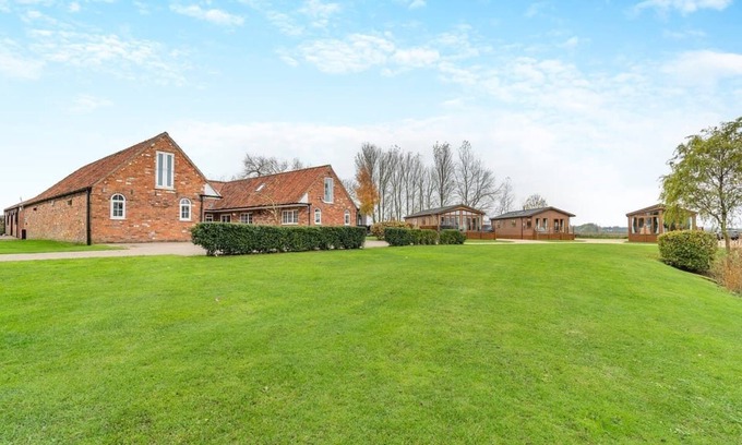 Aubourn Ski Chalet | Luxury 1 bedroom lodge.