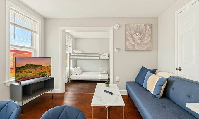 Southwark Apartment | Luxury 1BD | 5 Beds | Queens Village