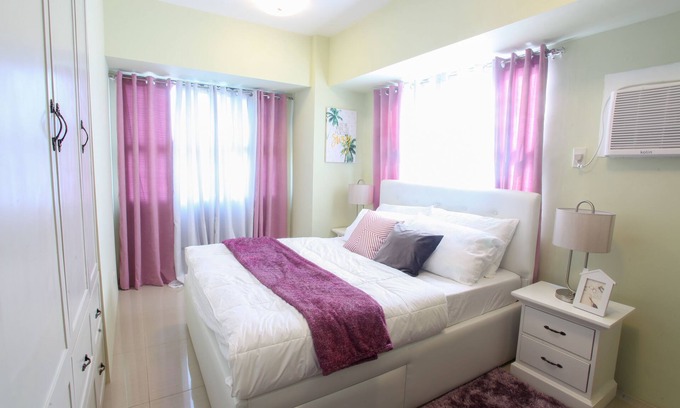 Cebu Apartment | Luxury 2-bed 2-bath, central Cebu City, excellent views