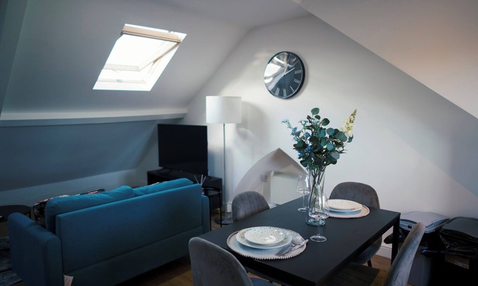 Pontcanna Apartment | Luxury 2 Bed City Centre Duplex Apartment