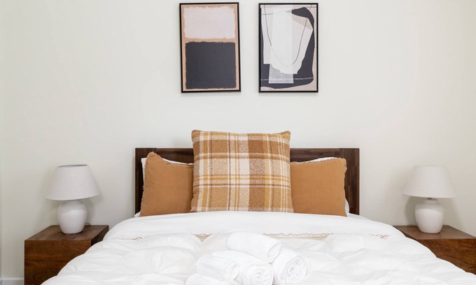 Grandview Heights Apartment | Luxury 2-Bed in Grandview