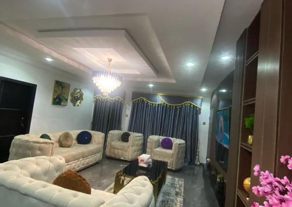 Lagos House | Luxury 2 Bedroom Apartment