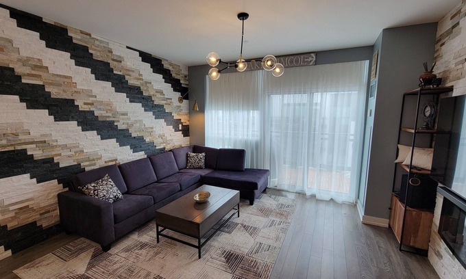 Innisfil Condo | Luxury 2 bedroom Condo at Friday Harbour