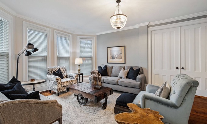 Pittsford Apartment | Luxury 2Bed 2Bath Apartment in Heart of Historic Pittsford Village