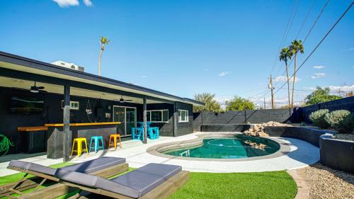 Park Scottsdale One House | Luxury 3 Br Home With Relaxing Pool