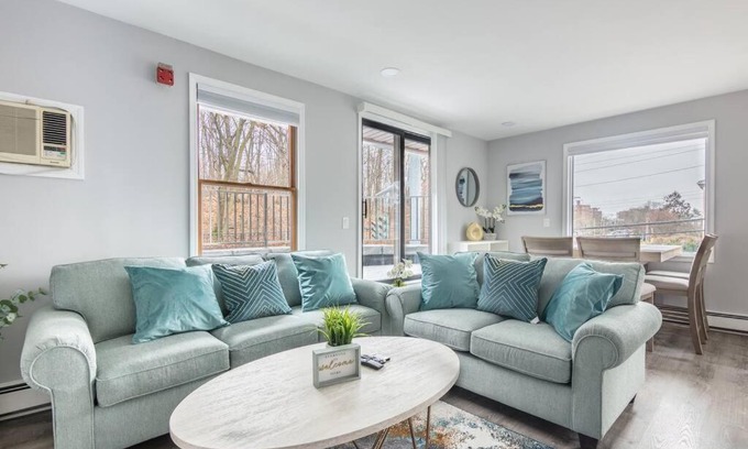 New Rochelle Apartment | Luxury 3Bed Private Apartment Near Manhattan