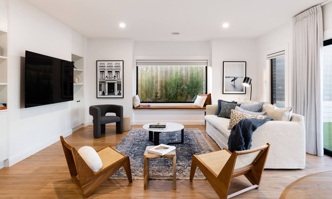 Warrnambool House | Luxury 4-Bedroom Beach House | Ocean View | Smart Tech | Fully-Equipped Study