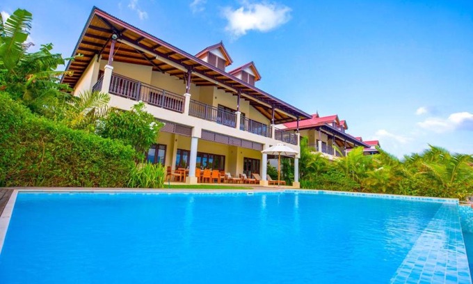 Eden Island Apartment | Luxury 4-bedroom Villa with Private Pool