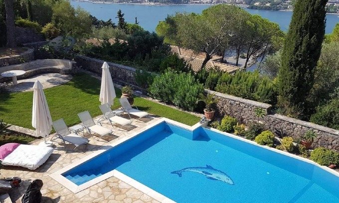 Limni Villa | Luxury 4 Bedroom Villa 'Still Waters' | KOMMENO | 'Prestige Collection'
