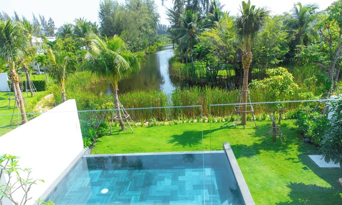 Phuoc Thuan Villa | Luxury 4 Bedrooms Riverfront Villa Sanctuary Ho Tram- Cooking,BBQ & Pets allowed