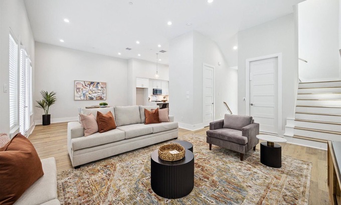 Spring Branch Central House | Luxury 4-Story, Rooftop Deck in Houston
