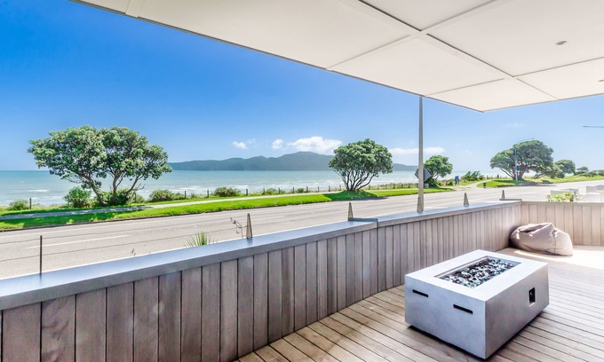 Paraparaumu Beach House | Luxury 470m2 Beachside Living
