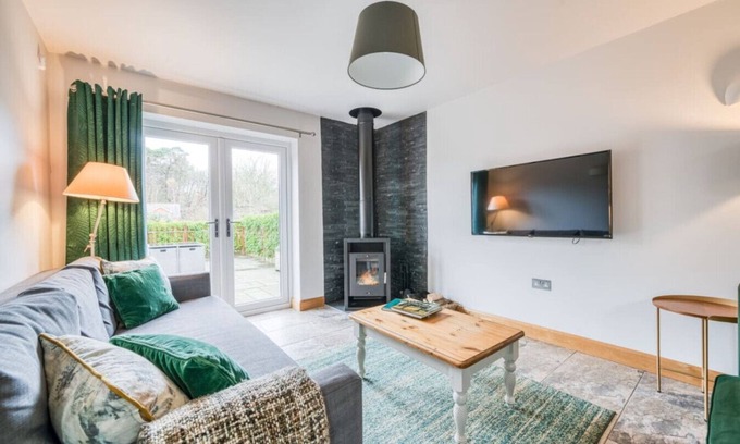 New Forest District Cottage | Luxury 5* Cottage | New Forest | Family | Friends