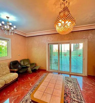 Al Mahallah Al Kubra Apartment | Luxury 5 star apartment with rooftop, security