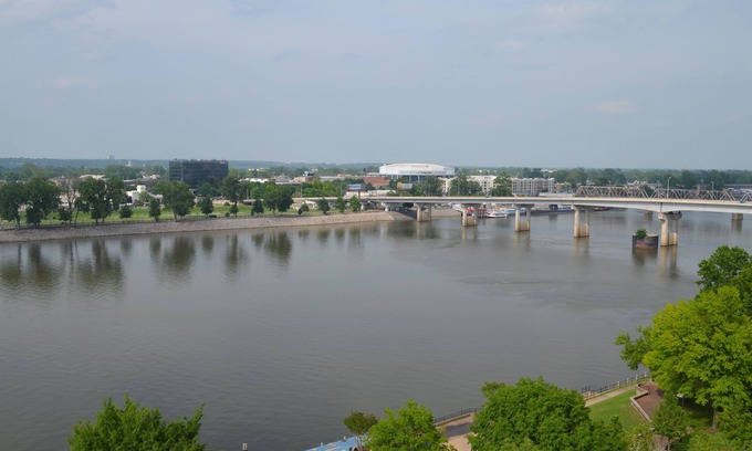 Downtown Little Rock Condo | Luxury 5 star condo on the river! Walking distance to everything downtown!