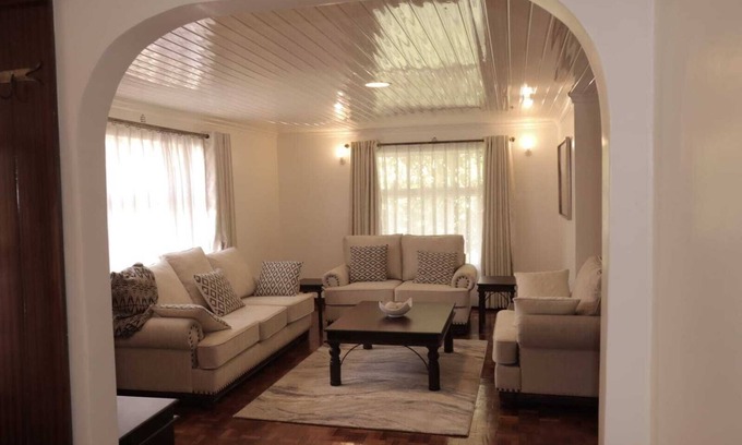 Athi River House | Luxury 5BR Bungalow with Private Pool near JKIA – Greenpark, Athi River