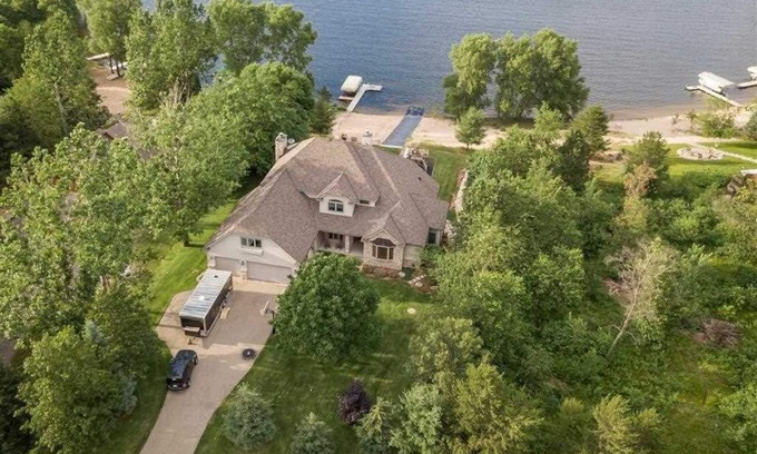 Rome House | LUXURY 5BR LAKE HOUSE MINUTES FROM SAND VALLEY GOLF COURSE AND LAKE PETENWELL