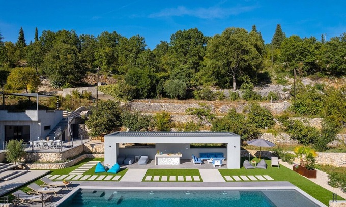 Imotski Villa | Luxury 6-bedroom villa, Finnish sauna, Treadmill, heated infinity swimming pool, spectacular and very comfortable outdoors, absolutely peaceful neighbourhood