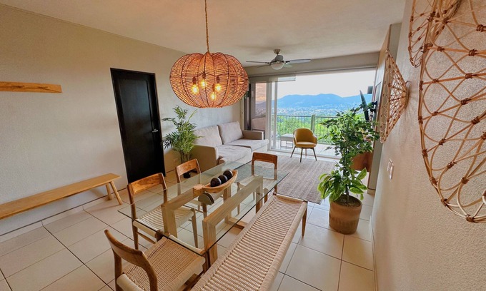 San Salvador Apartment | Luxury aesthetic flat with stunning city views and high-speed wifi
