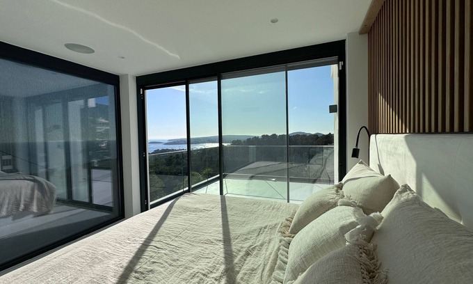 Portals Nous Villa | Luxury and modern 4 bedroom villa in Costa den Blanes