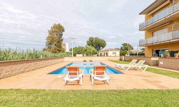 Bon Relax Apartment | Luxury apartment on the first floor in Sant Pere Pescador