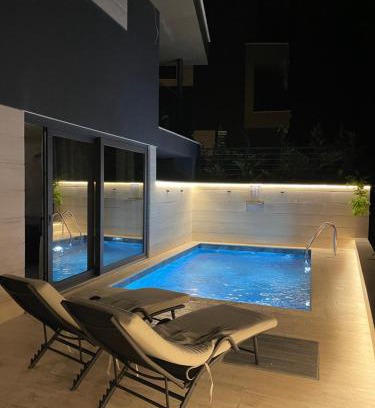 Kozino Apartment | Luxury Apartment Blue Sapphire with outdoor pool