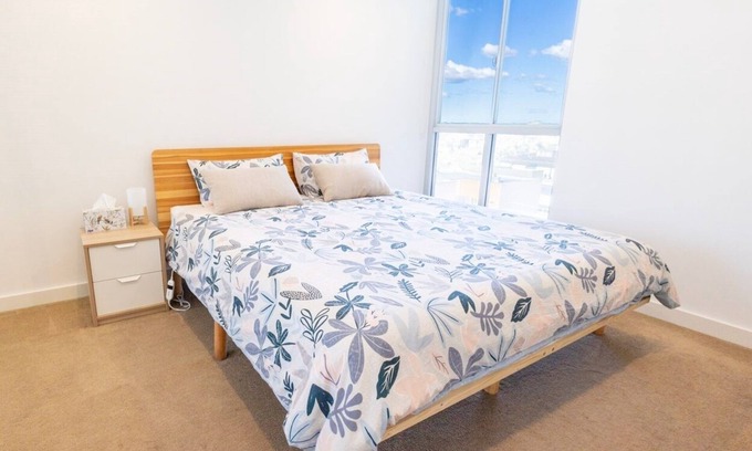 Burwood Apartment | Luxury Apartment City View One Bedroom - Superhost