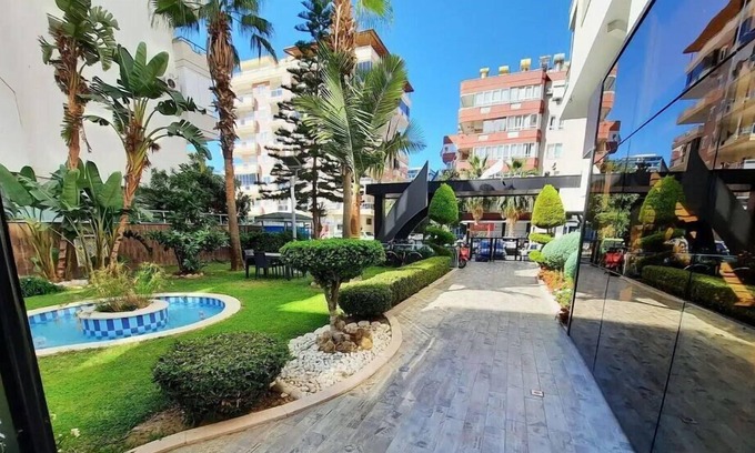 Mahmutlar Apartment | Luxury Apartment Mahmutlar with shared outdoor pool, jacuzzi & sauna