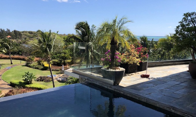 Roches Noires House | LUXURY APARTMENT IN 5 STARS