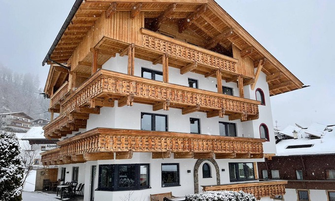 Finkenberg Apartment | Luxury apartment with sauna near Mayrhofen