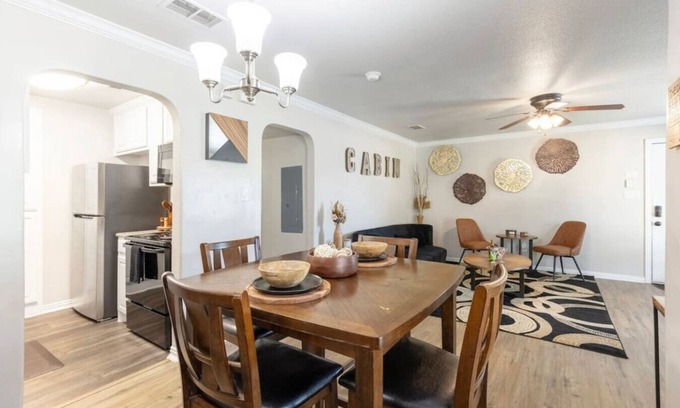 Arlington House | Luxury apartment with great amenities!