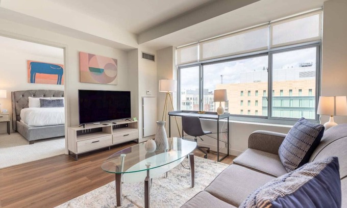 East Cambridge Apartment | Luxury Apt Near Charles River with Sky Terrace Access