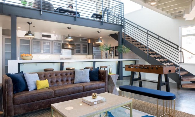 Arts/Warehouse District Apartment | Luxury Arts District Apartments