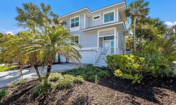 Boca Grande House | Luxury at Boca Bay B-799 Beach View 3-bedroom, 3-bath townhome in beautiful Boca Grande