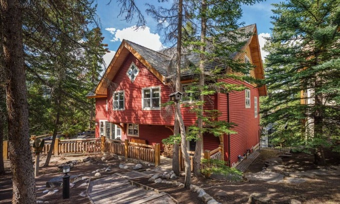 Banff House | Luxury Banff Home - Hot Tub