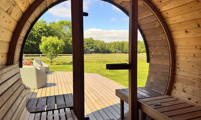 Sutton on the Forest House | 🌾Luxury Barn Escape with Sauna & Cold Plunge | Sleeps 8 | Near York 🧖‍♀️🦙🌳