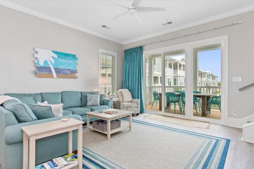 Emerald Isle House | Luxury Beach Condo 5 Min Walk To Beach & Shops!