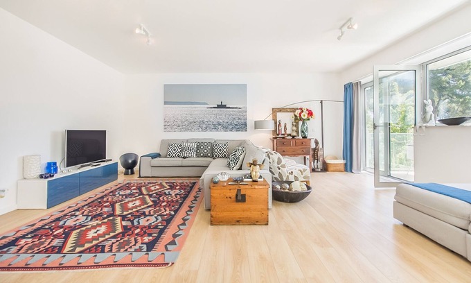 Oeiras Apartment | Luxury Beach Experience in Lisbon