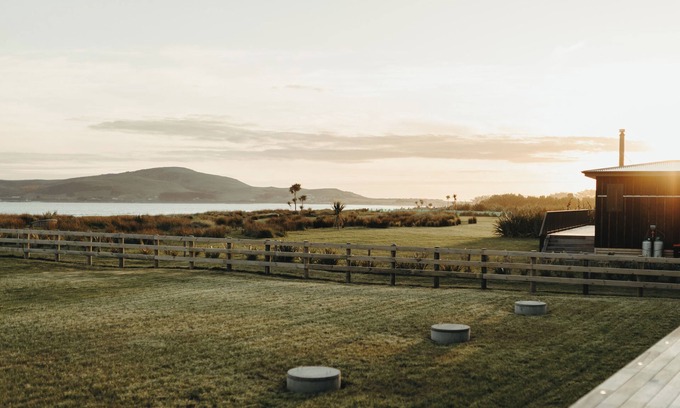 Colac Bay House | Luxury Beach House in Colac Bay/Riverton