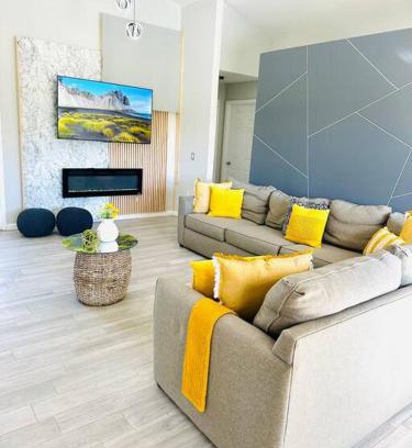 Rotonda Lakes House | Luxury beach house W/HeatedPool